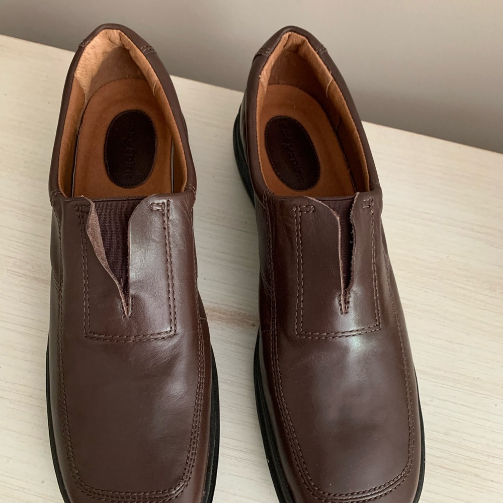 Shoes - Picture 5 of 6